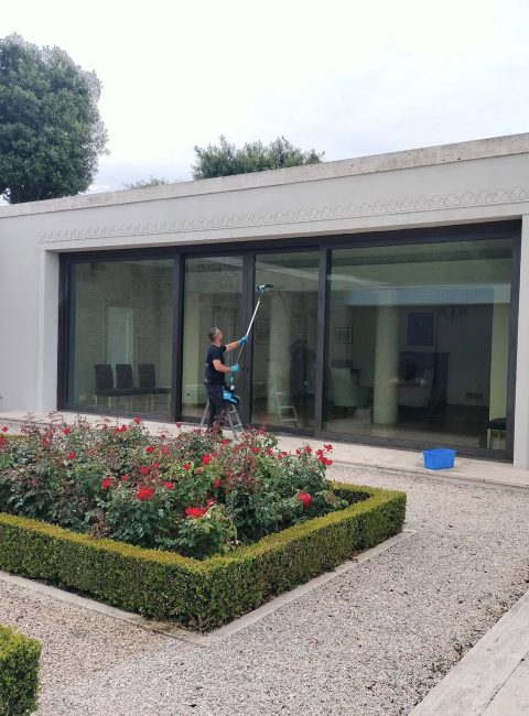 pulizie professionali vetrate Mad Service